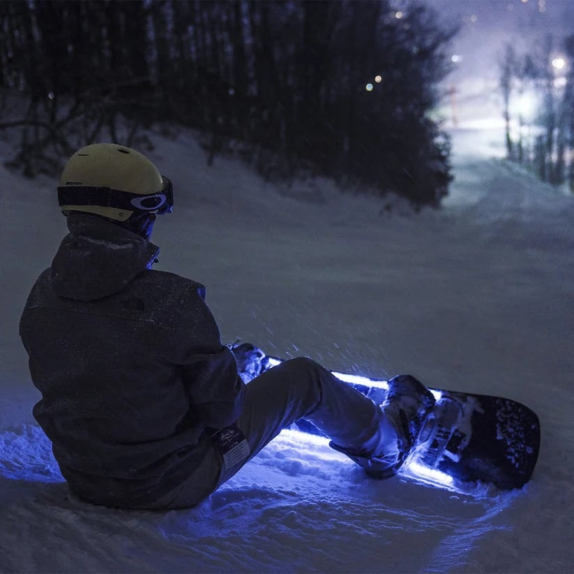 🏂LED Snowboard Edge Light Kit – 7 Colors, Remote Control & Rechargeable Night-Riding Lights✨