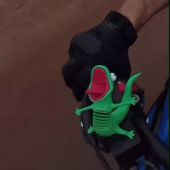 Funny Green Lizard Motorcycle Ride Buddy – Moving Novelty Bike Companion Accessory